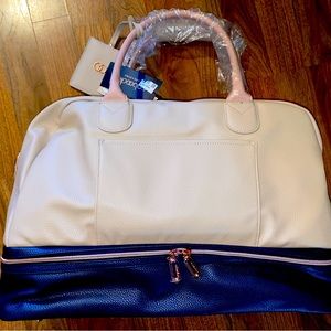 Brand-New Women’s Duffle Weekender Bag 👜
